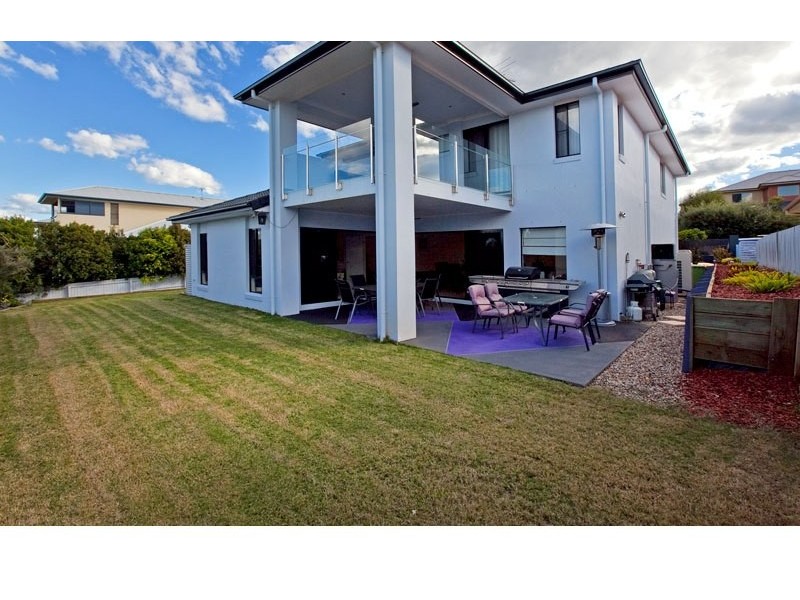 16 Hayman Street, Redland Bay QLD 4165