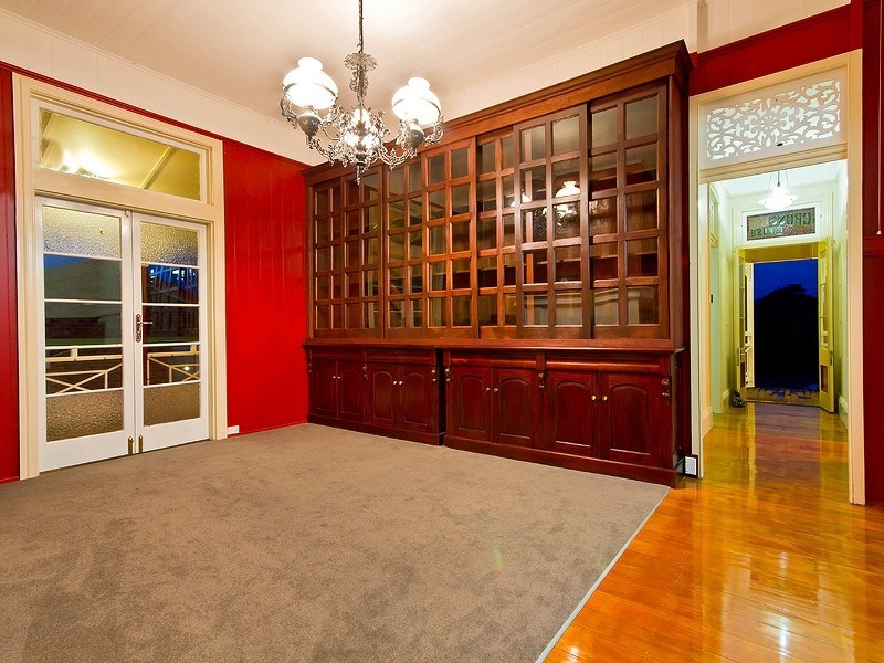 335 Bloomfield St, Cleveland QLD 4163