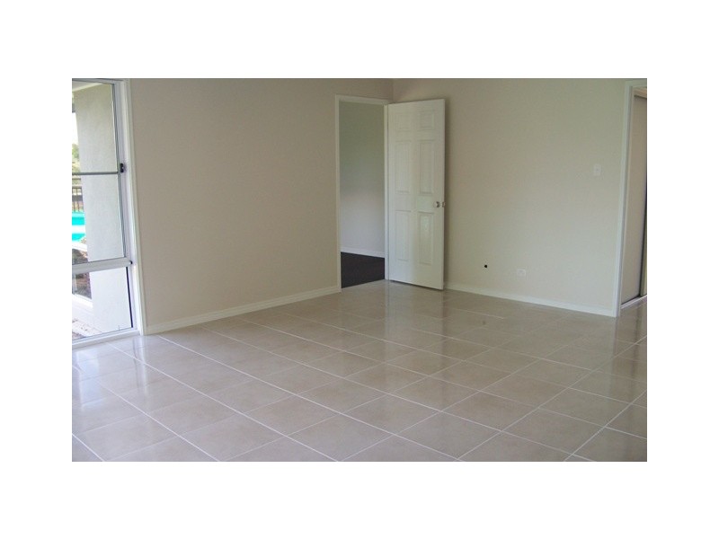 6 Sapium Road, Redland Bay QLD 4165