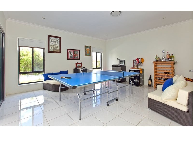 16 Hayman St, Redland Bay QLD 4165