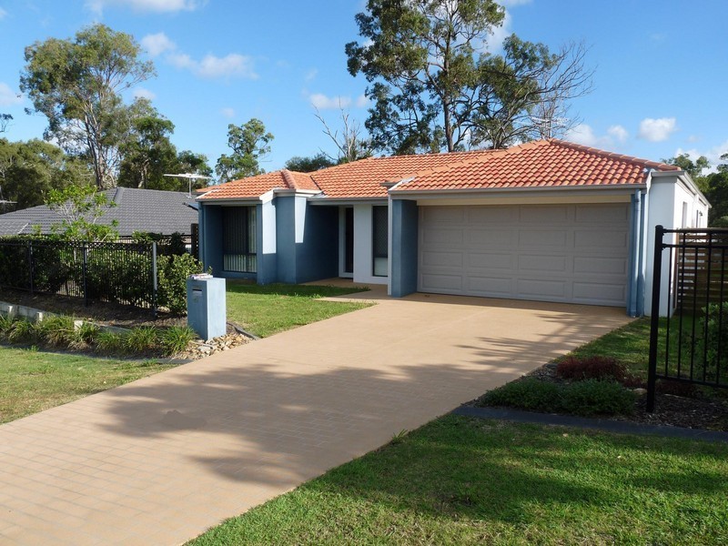 41 Aqua Crescent, Redland Bay QLD 4165