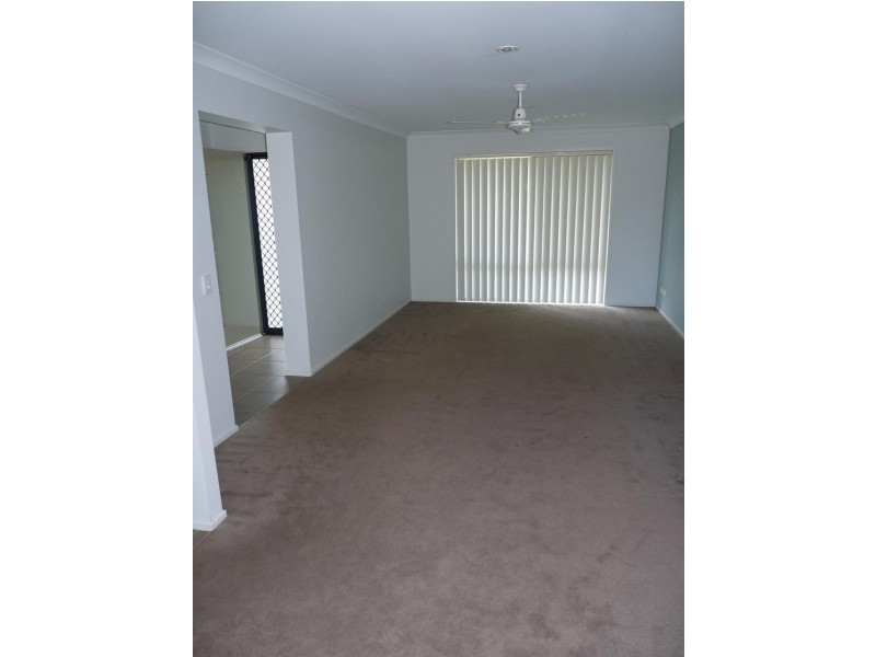 41 Aqua Crescent, Redland Bay QLD 4165