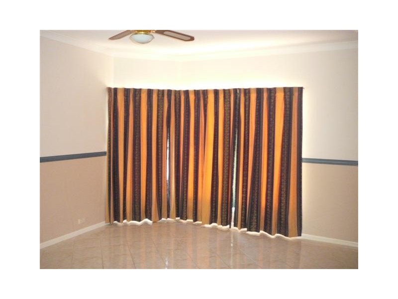 77 Jonathon Road, Sheldon QLD 4157