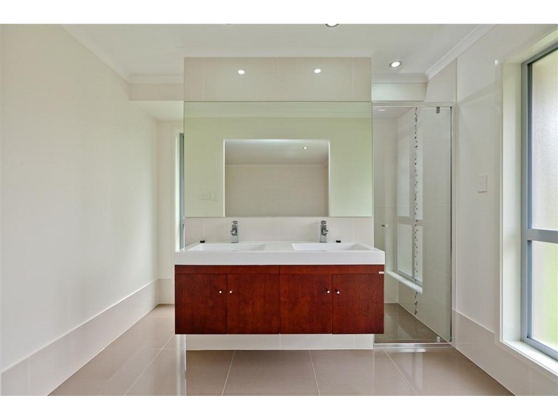 9 Illidge Road, Victoria Point QLD 4165