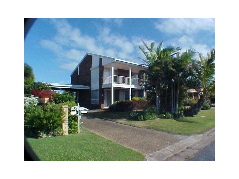 4 Beach Court, Victoria Point QLD 4165