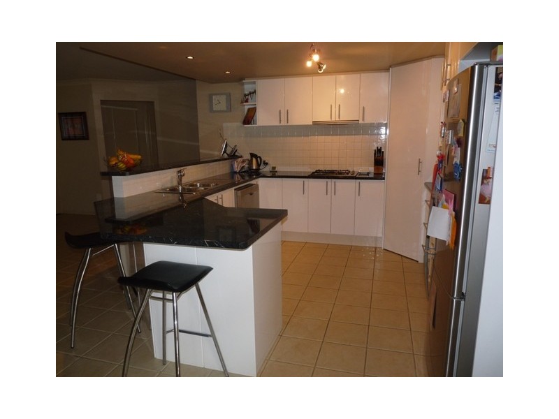 72 Sunningdale Drive, Redland Bay QLD 4165