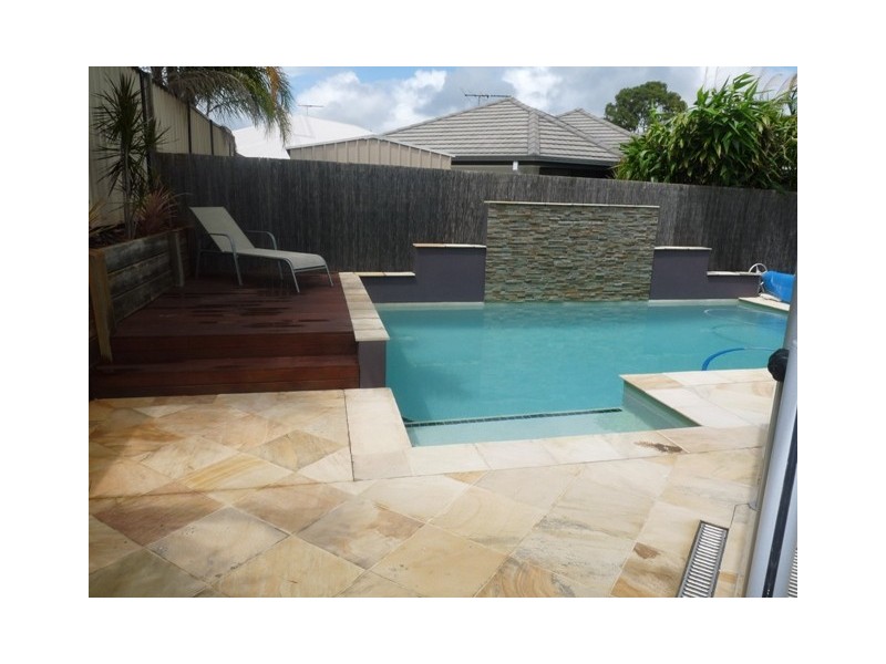 72 Sunningdale Drive, Redland Bay QLD 4165