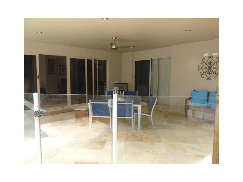 72 Sunningdale Drive, Redland Bay QLD 4165