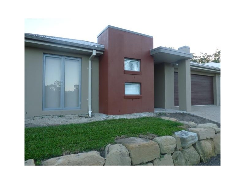 7 Grassland Crescent, Reedy Creek QLD 4227