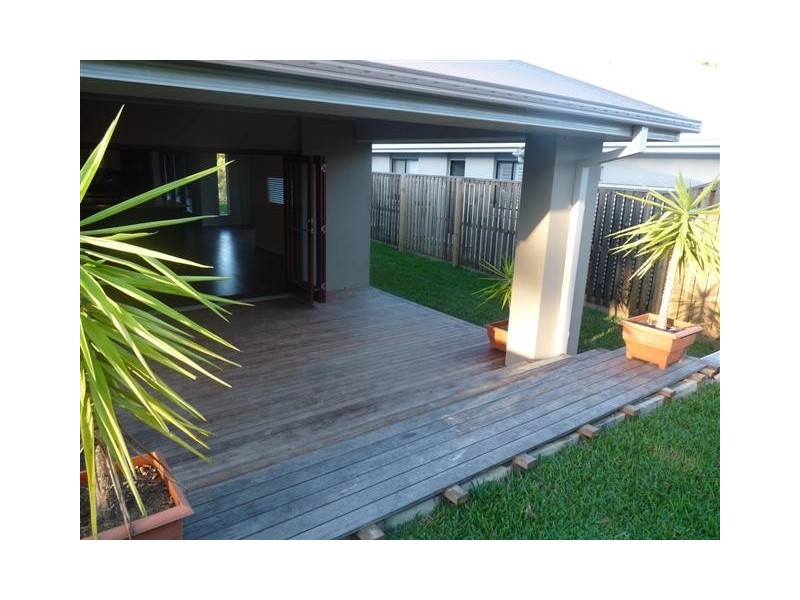 7 Grassland Crescent, Reedy Creek QLD 4227