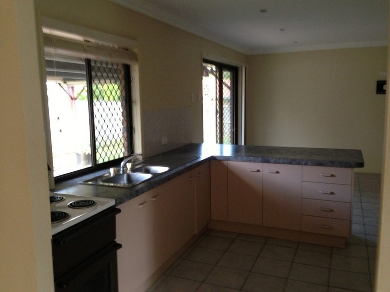 20  Poinciana Avenue, Victoria Point QLD 4165