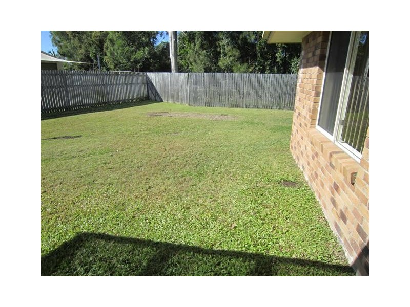 4 Fairway Drive, Redland Bay QLD 4165