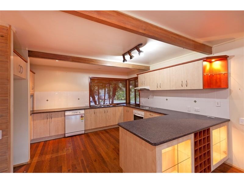 11 Albert Street, Victoria Point QLD 4165