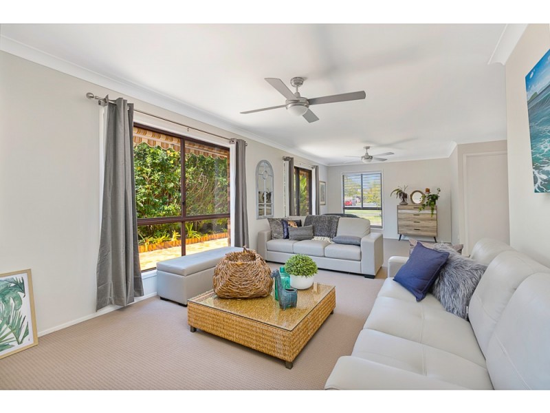 20 Beach Court, Victoria Point QLD 4165