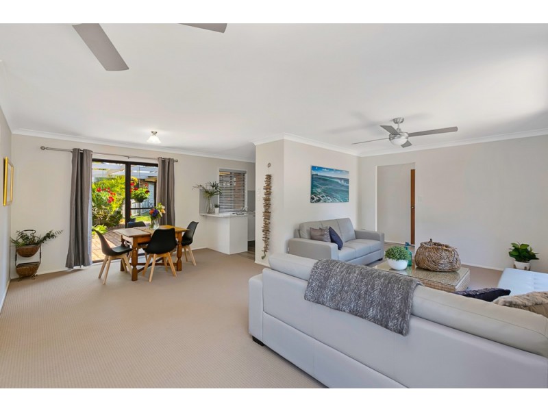 20 Beach Court, Victoria Point QLD 4165