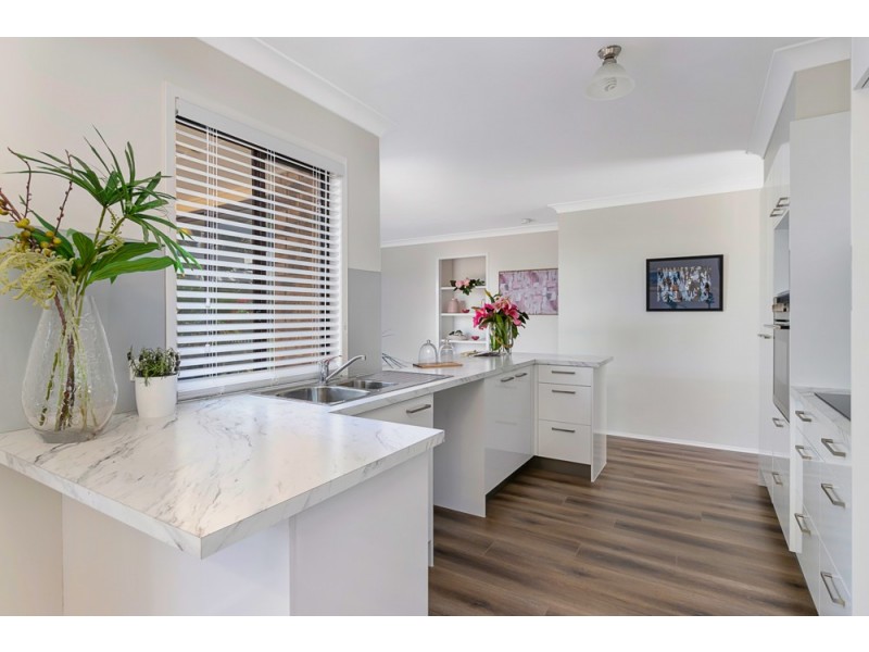 20 Beach Court, Victoria Point QLD 4165