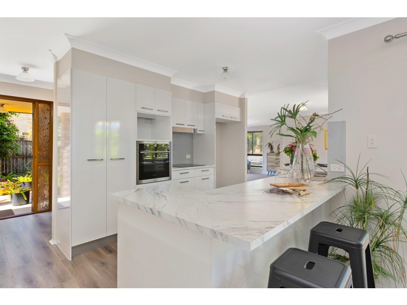 20 Beach Court, Victoria Point QLD 4165