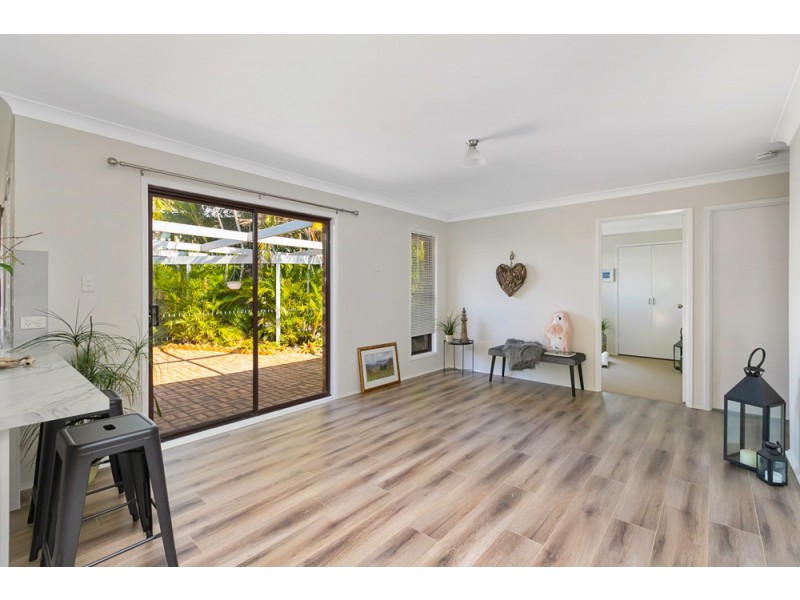 20 Beach Court, Victoria Point QLD 4165