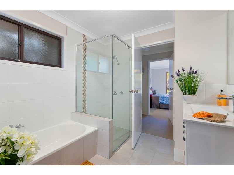 20 Beach Court, Victoria Point QLD 4165