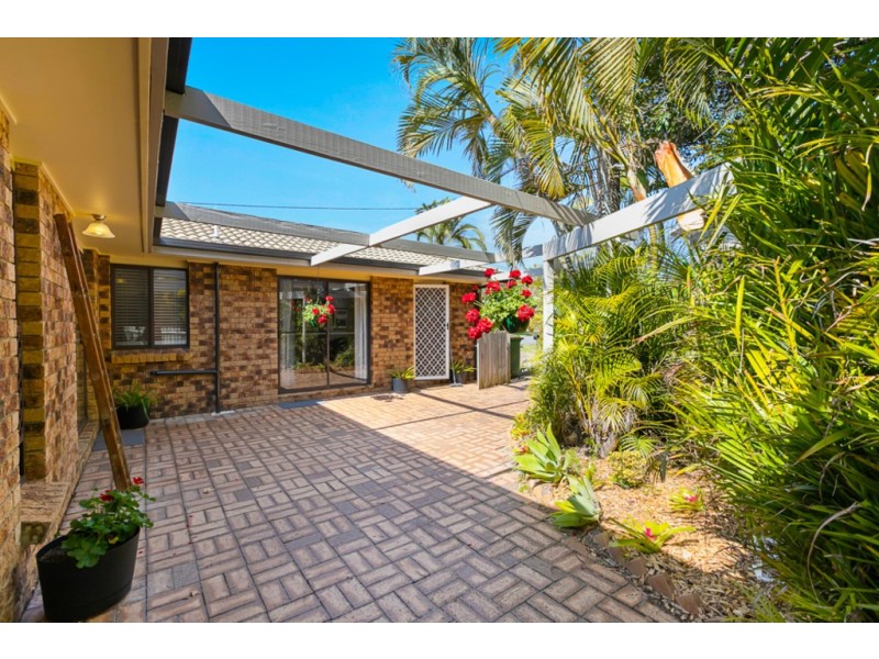 20 Beach Court, Victoria Point QLD 4165