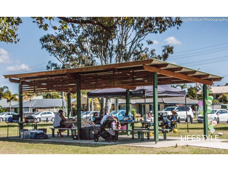 20 Beach Court, Victoria Point QLD 4165