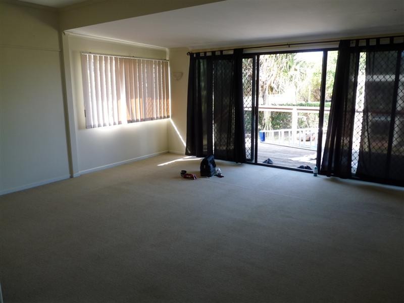 20 Moore St, Victoria Point QLD 4165