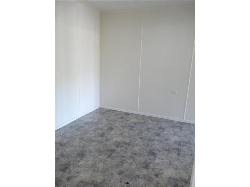 20 Moore St, Victoria Point QLD 4165