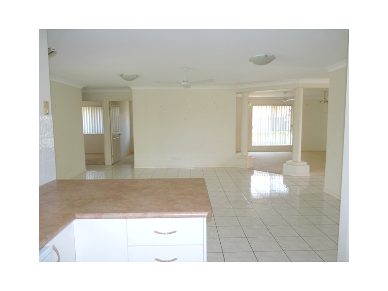 8 Argyle Place, Victoria Point QLD 4165