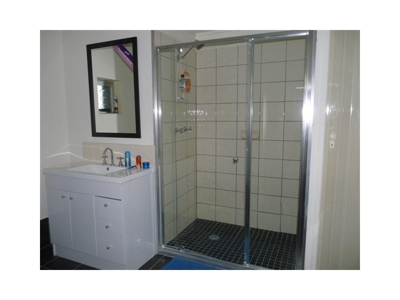 127 Colburn Ave, Victoria Point QLD 4165