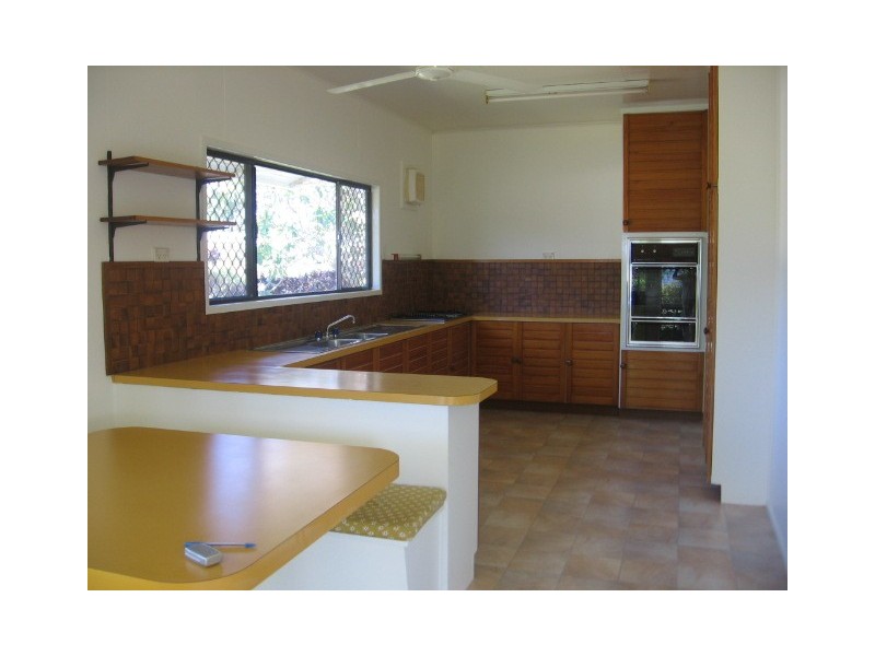 72 Colburn Ave, Victoria Point QLD 4165