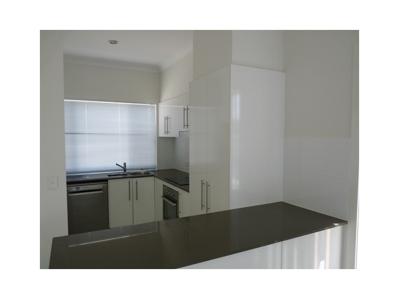 3/8 Edith Street, Wellington Point QLD 4160