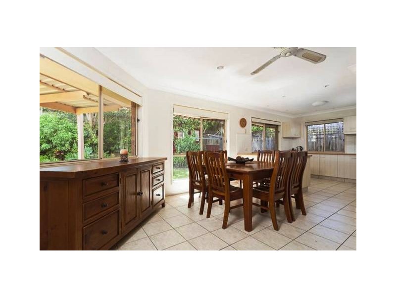 4 Westburn Court, Redland Bay QLD 4165