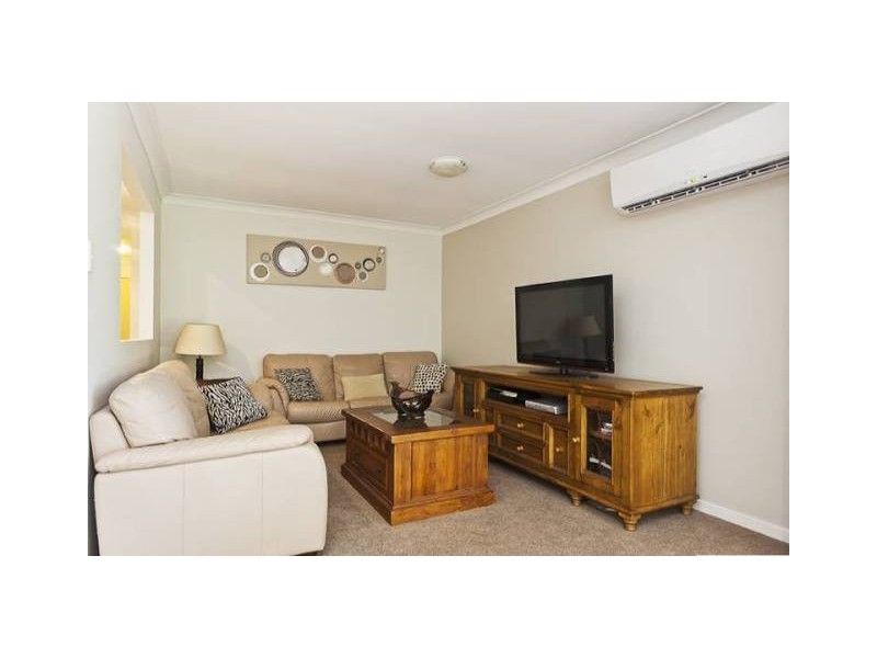 4 Westburn Court, Redland Bay QLD 4165