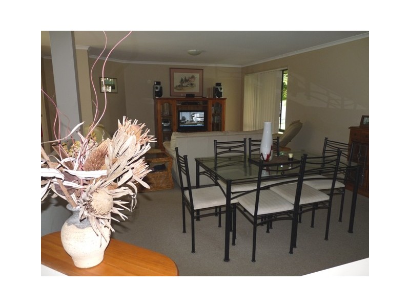 10 Balsam Street, Redland Bay QLD 4165