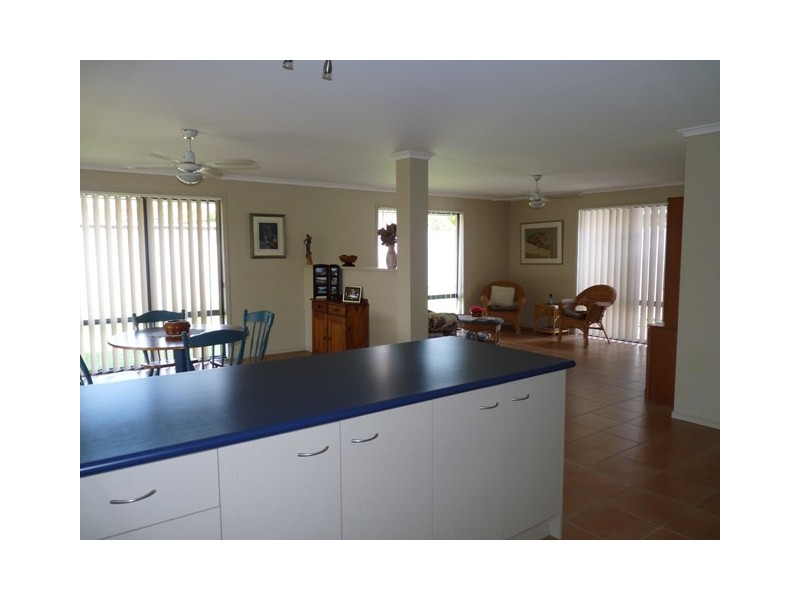 10 Balsam Street, Redland Bay QLD 4165