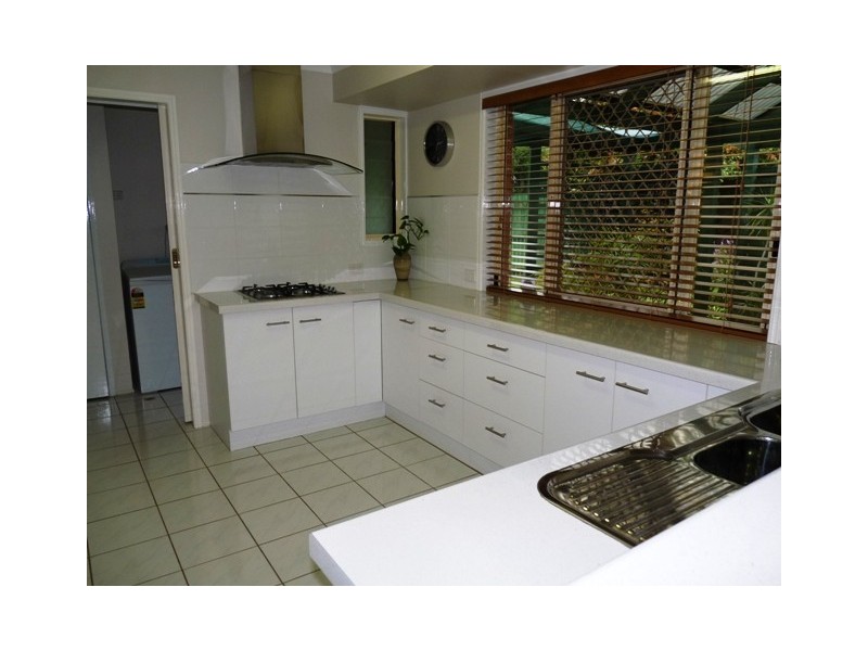 5 Stacey Court, Victoria Point QLD 4165