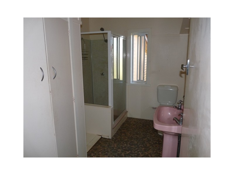 1 Base Street, Victoria Point QLD 4165