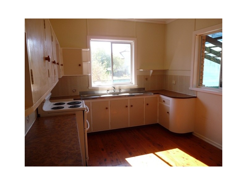 1 Base Street, Victoria Point QLD 4165