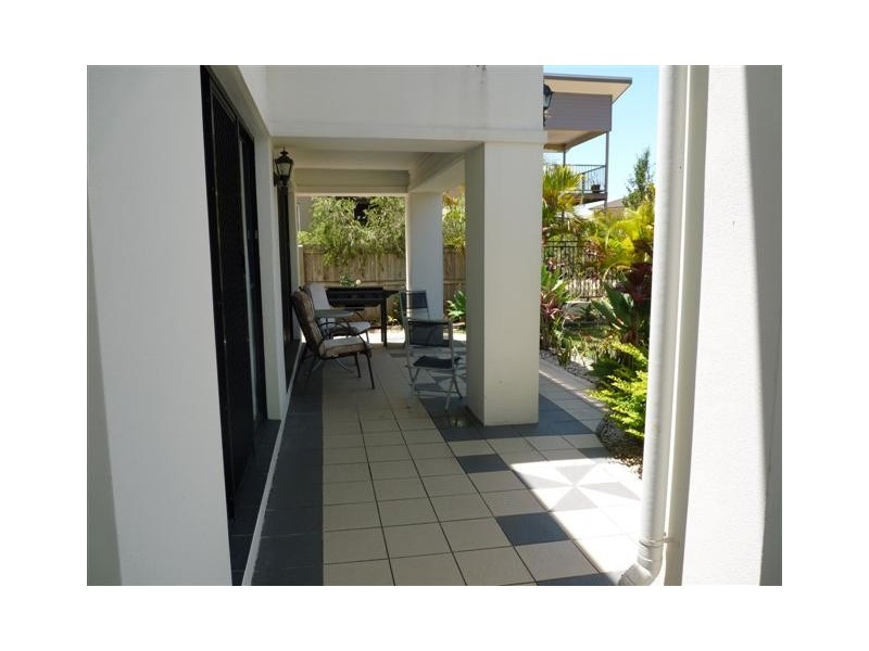 32 Sandy Cove Place, Redland Bay QLD 4165
