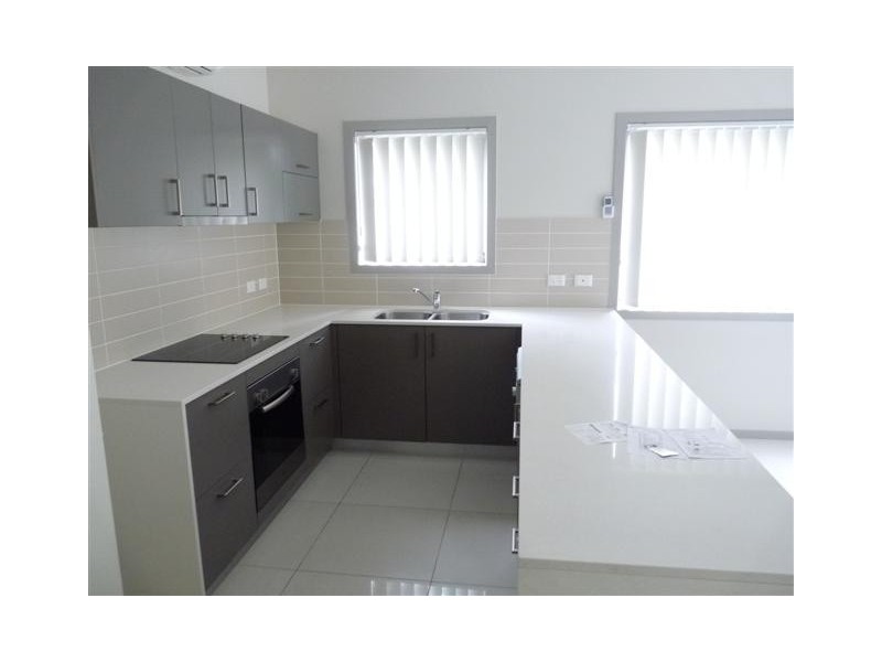 3/8 Boat Street, Victoria Point QLD 4165