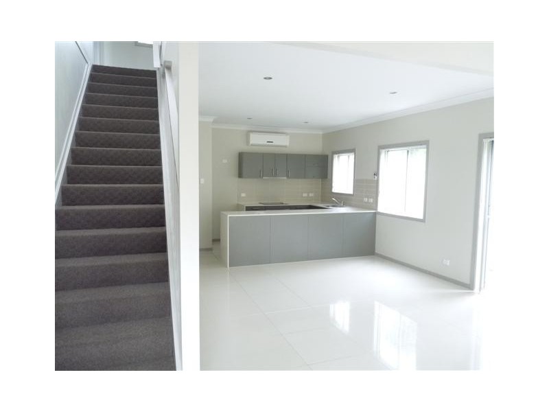 3/8 Boat Street, Victoria Point QLD 4165