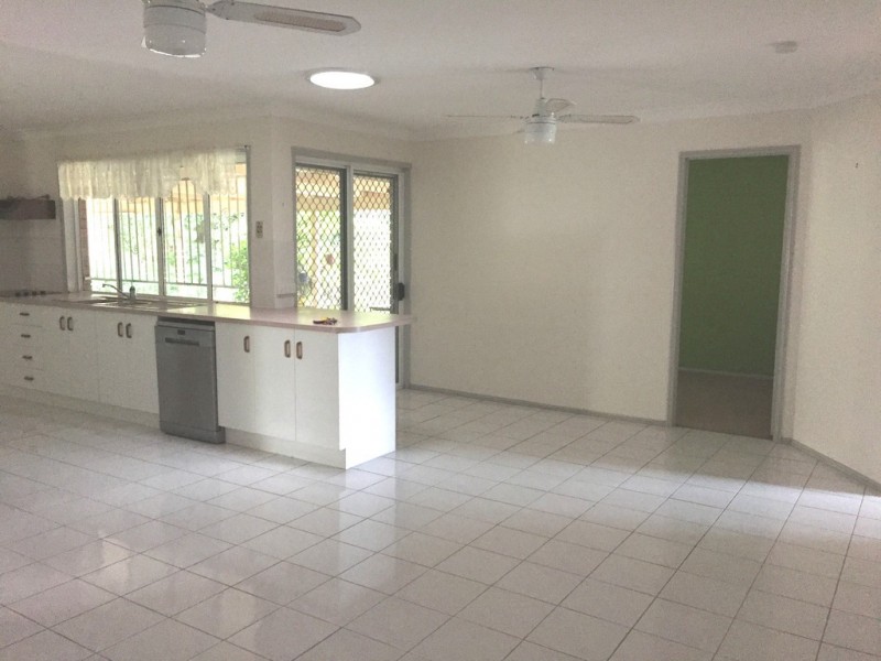 2 Clay Gully Road, Victoria Point QLD 4165