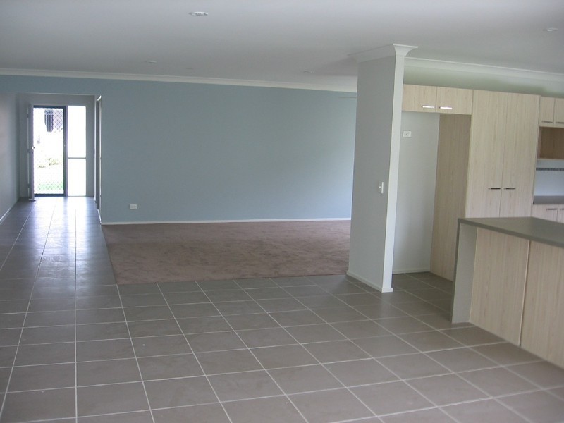 9 Aqua Crescent, Redland Bay QLD 4165