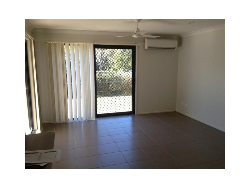 9 Aqua Crescent, Redland Bay QLD 4165