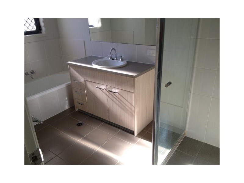 9 Aqua Crescent, Redland Bay QLD 4165