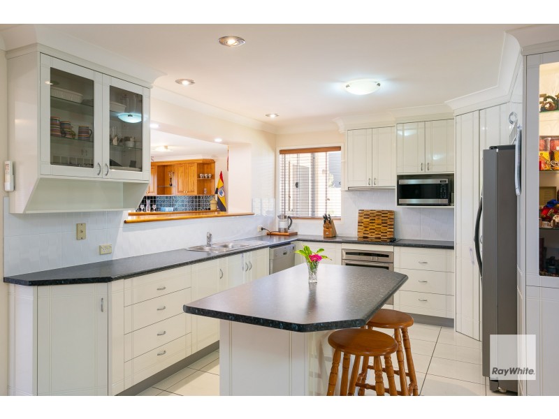 8 Tipplers Street, Victoria Point QLD 4165