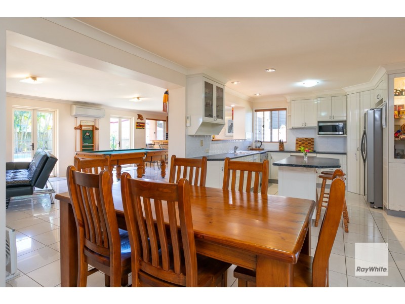 8 Tipplers Street, Victoria Point QLD 4165