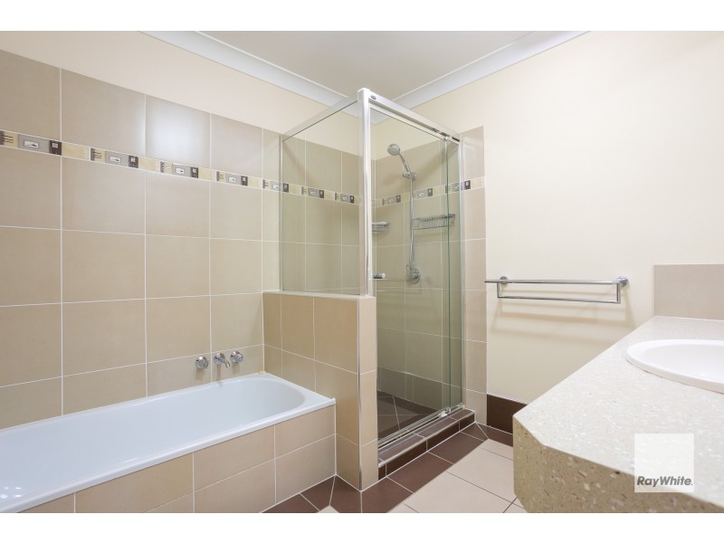 8 Tipplers Street, Victoria Point QLD 4165