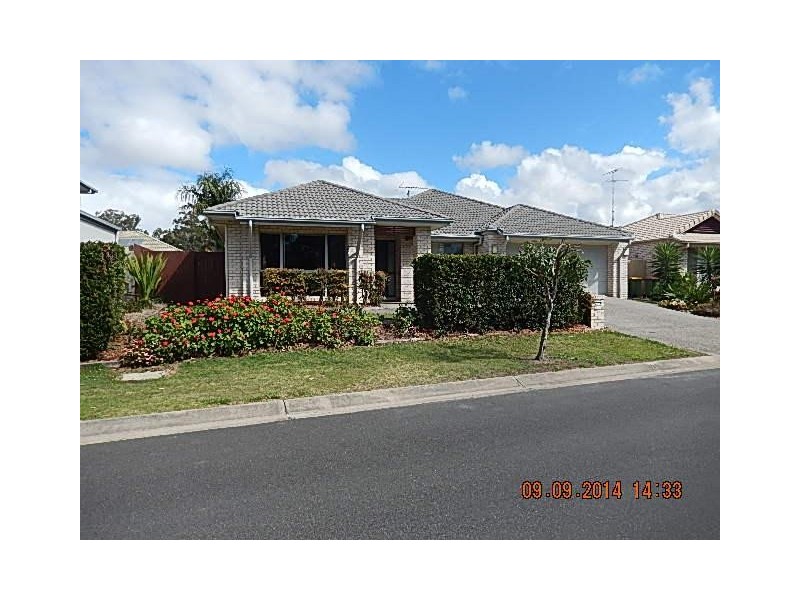 18 Azure Avenue, Redland Bay QLD 4165