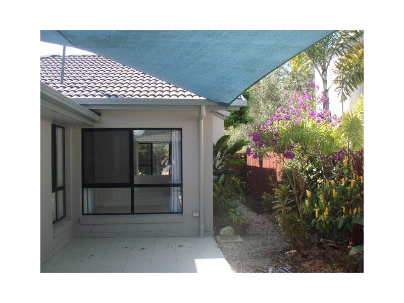 12 Azure Street, Redland Bay QLD 4165